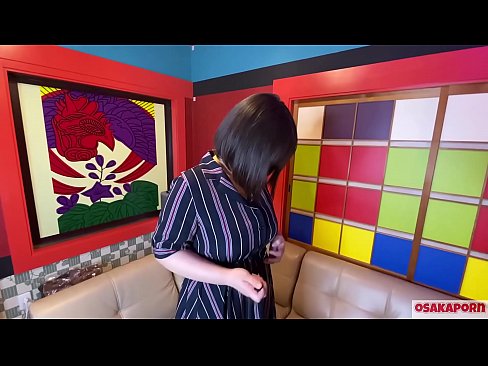 ❤️ Kuti Japonè ak gwo tit masturbe ak jwèt sèks epi li gen yon orgasm. Li pale nan yon entèvyou sou eksperyans mèrdik li. Tèt gwo ak chat pwale plen jemi byen fò. Osakaporn ☑ Porno vk nan nou ❌️